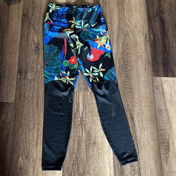 Nike Tropical set 🦋🌸☘️ - Picture 6 of 16